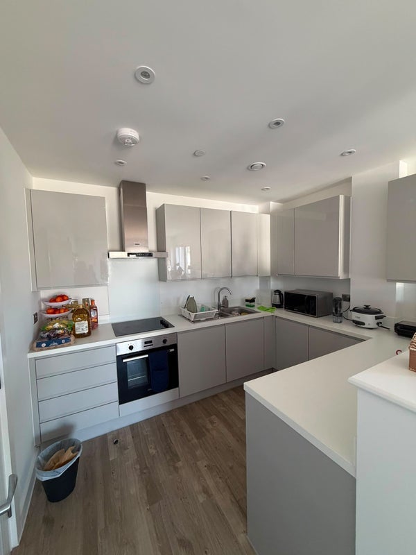 Room Brighton Road in Greater London