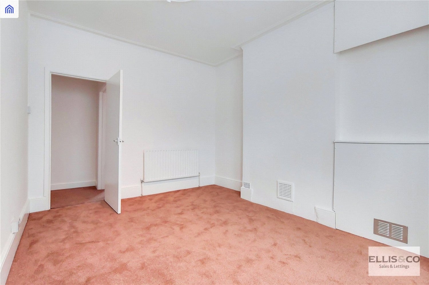 Flat Roundwood Road in Greater London