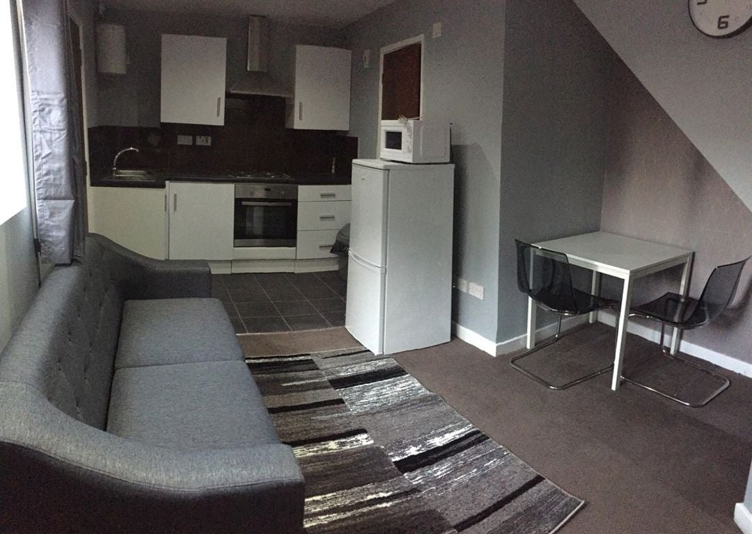 Flat Priory Street in Coventry