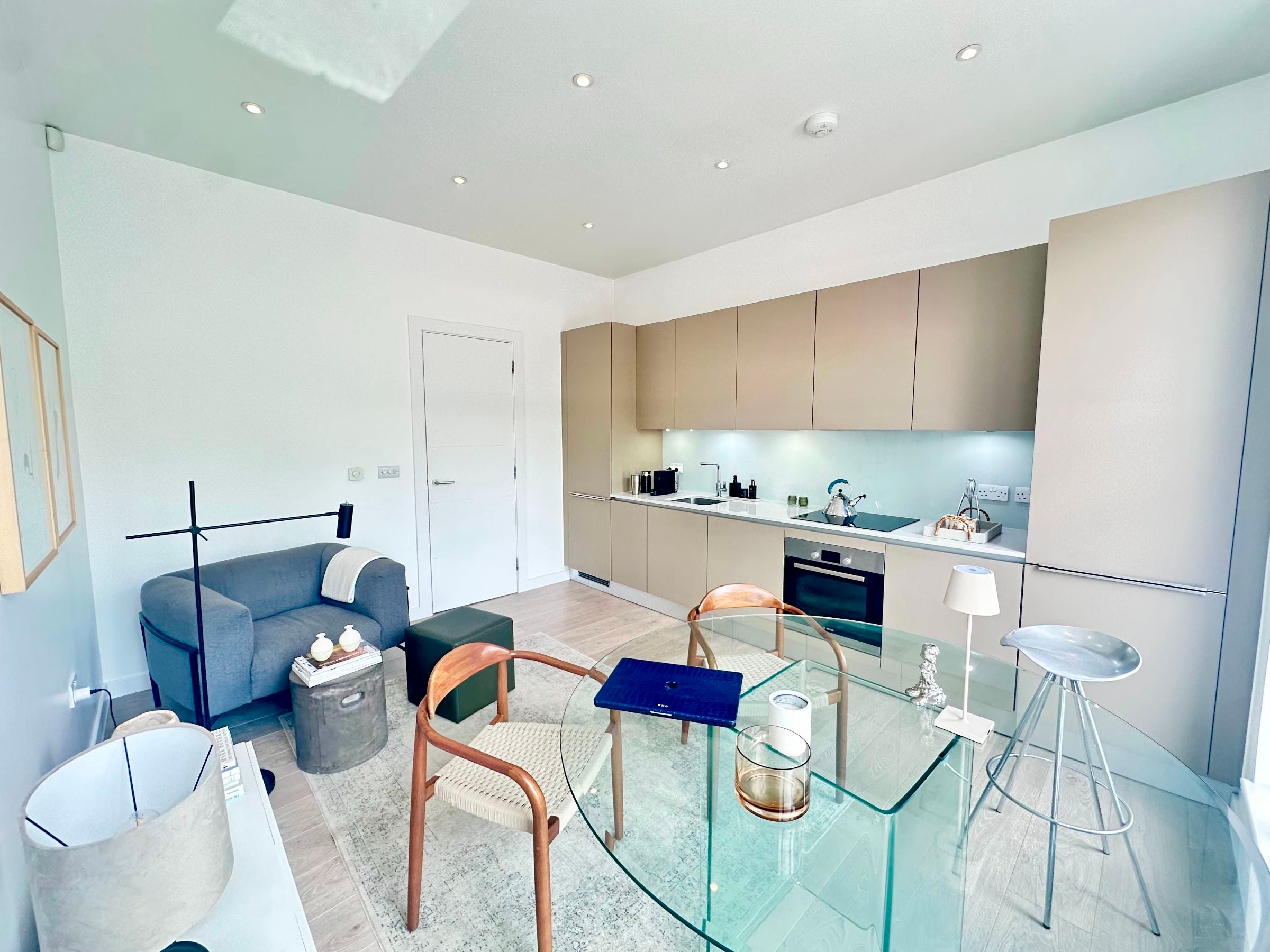 Flat Seven Sisters Road in London