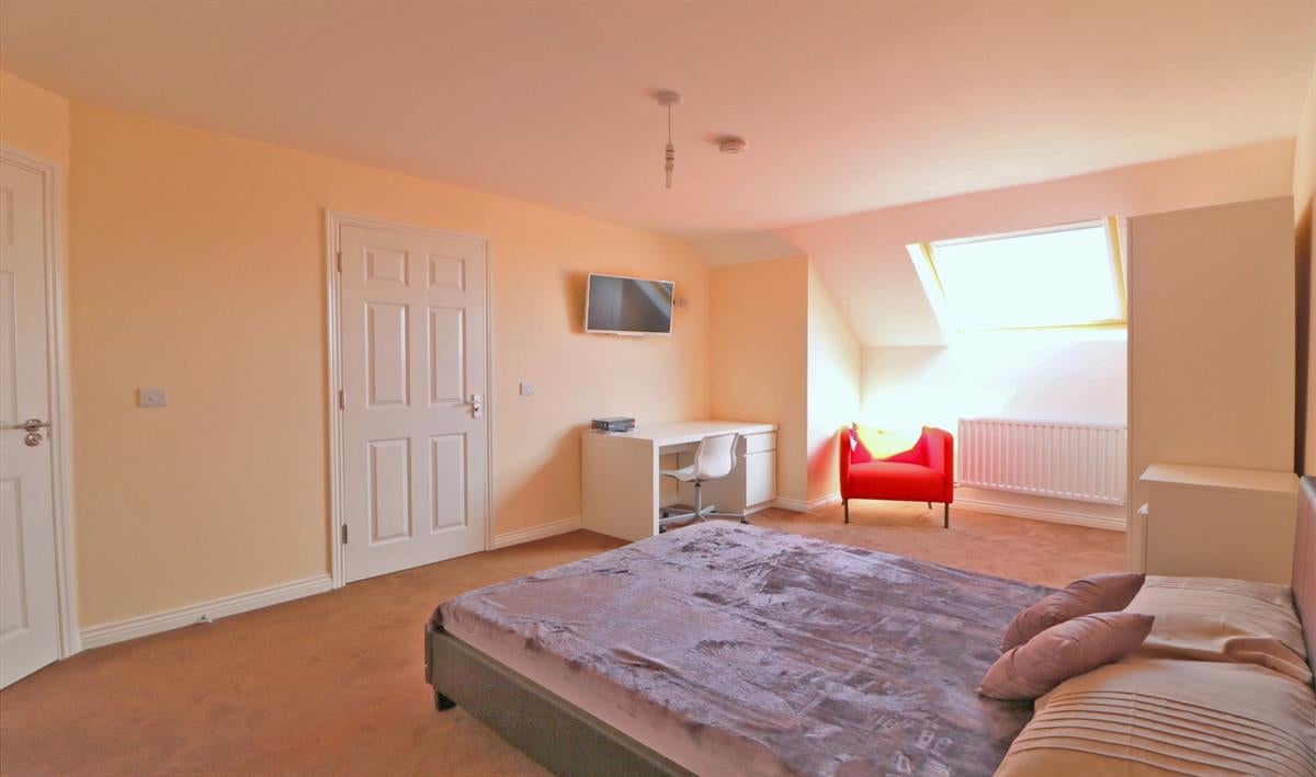 Room Duke Street in Bedford