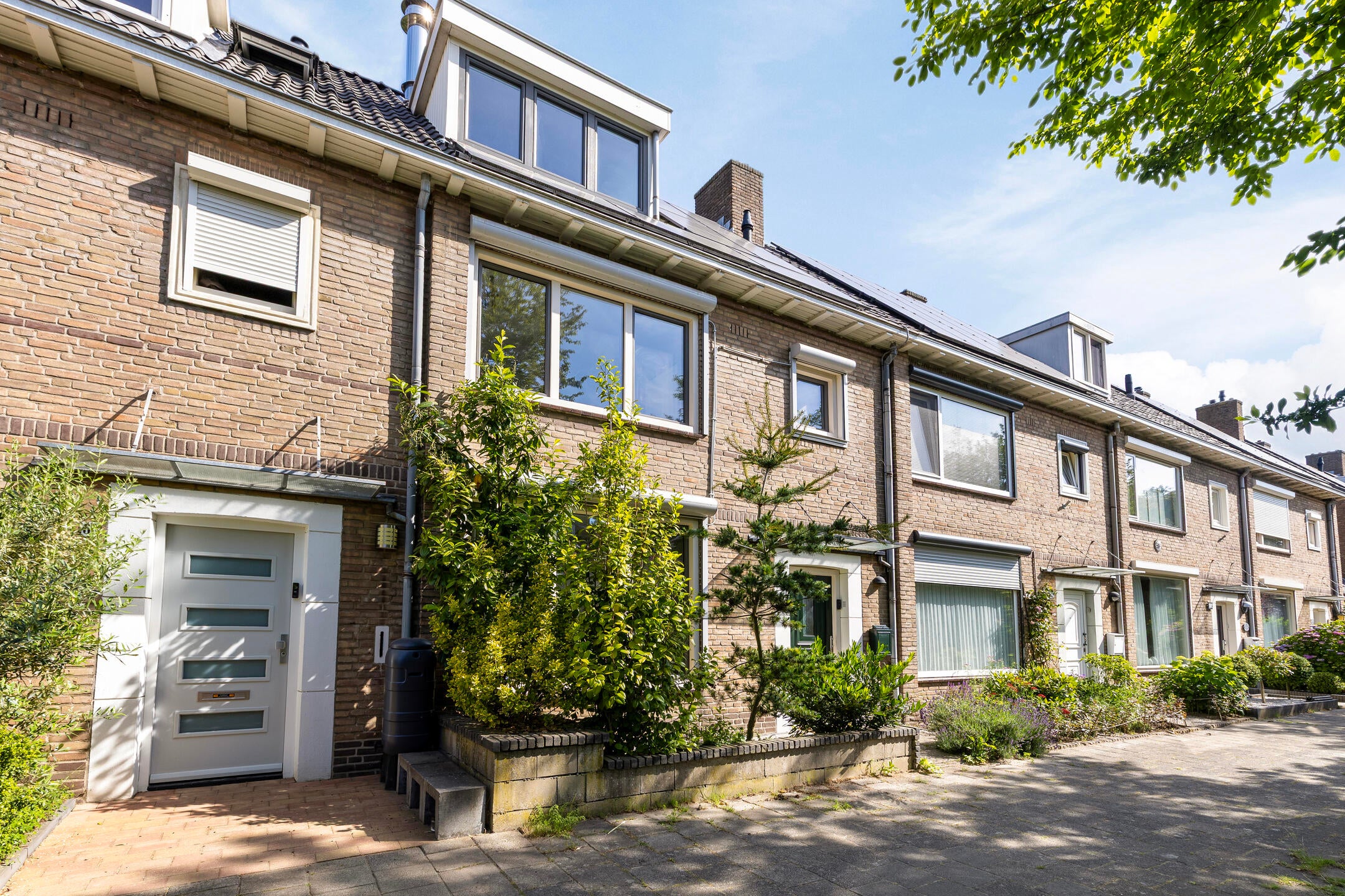 Huis Peter van Anrooylaan 64 in Eindhoven