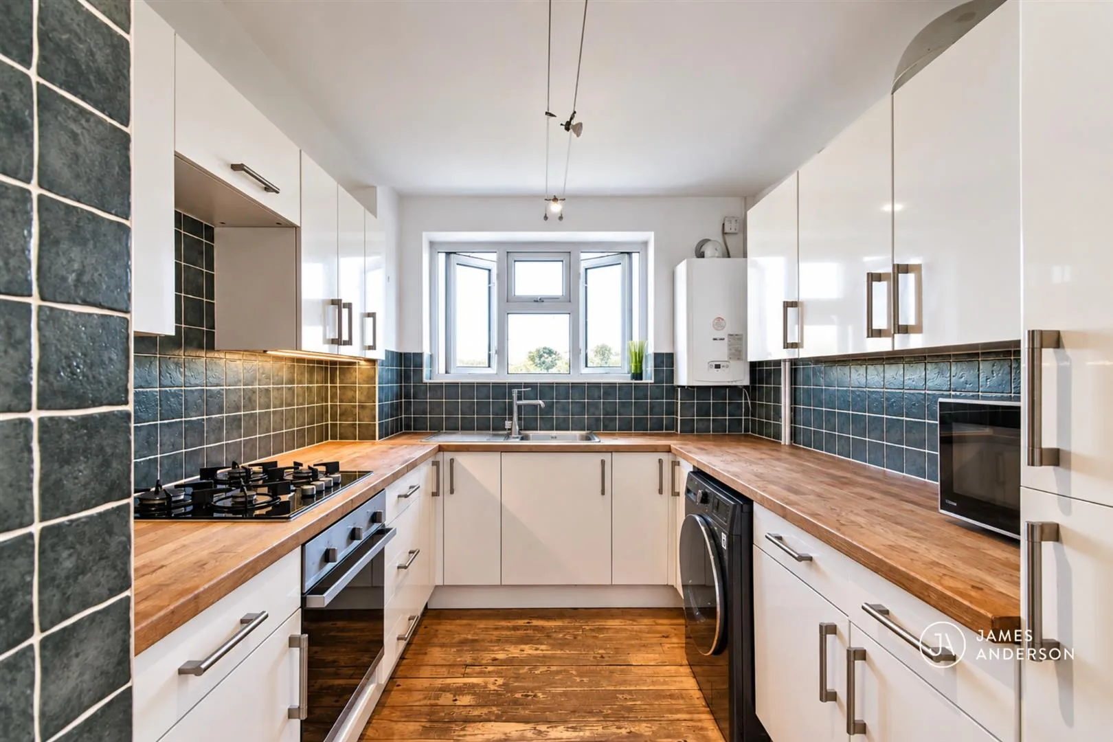 House Grove Road in Greater London