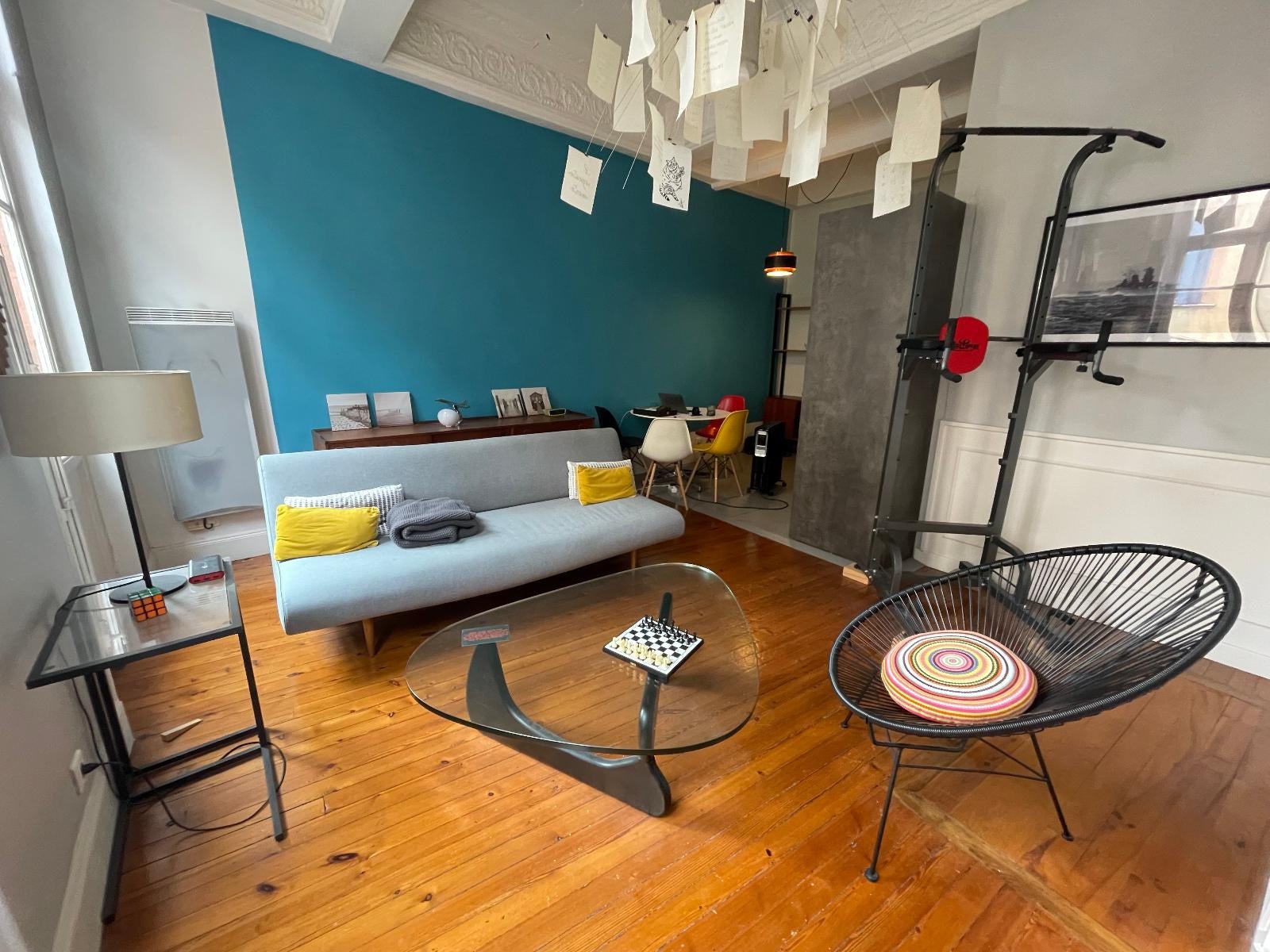 Flat Place des Carmes in Toulouse