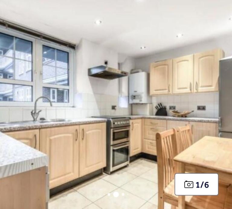 Flat Abbotswood Road in Greater London
