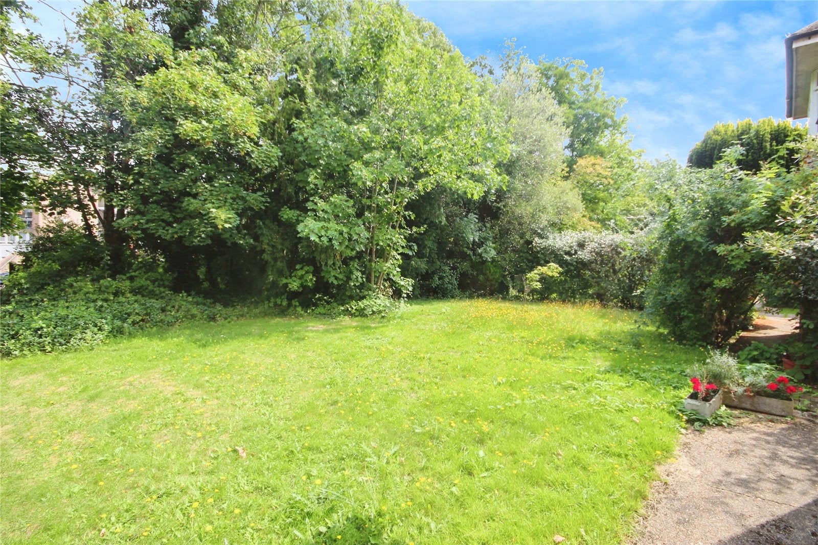 Flat Palace Road in Greater London