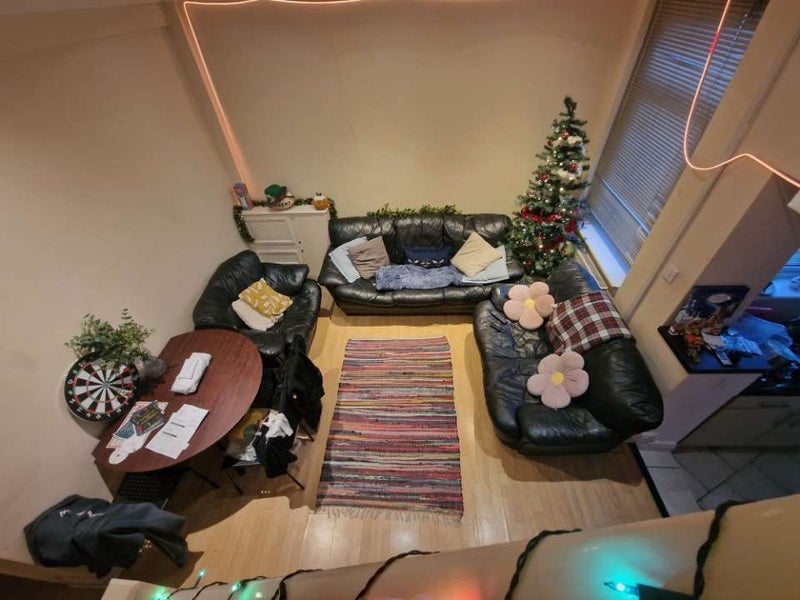 Room Glenroy Street in Cardiff