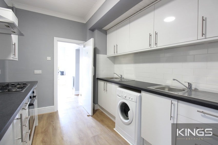 Room Padwell Road in Southampton