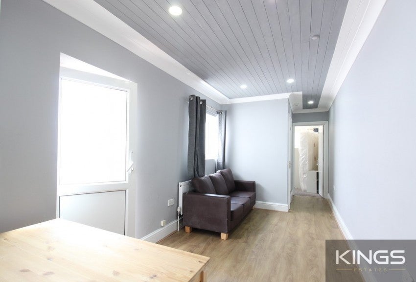 Room Padwell Road in Southampton