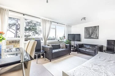 Flat Lydney Close in Greater London