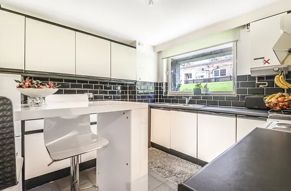 Flat Lydney Close in Greater London