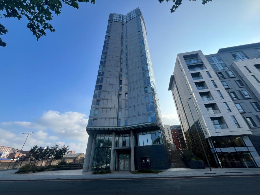 Flat Plaza Boulevard in Liverpool