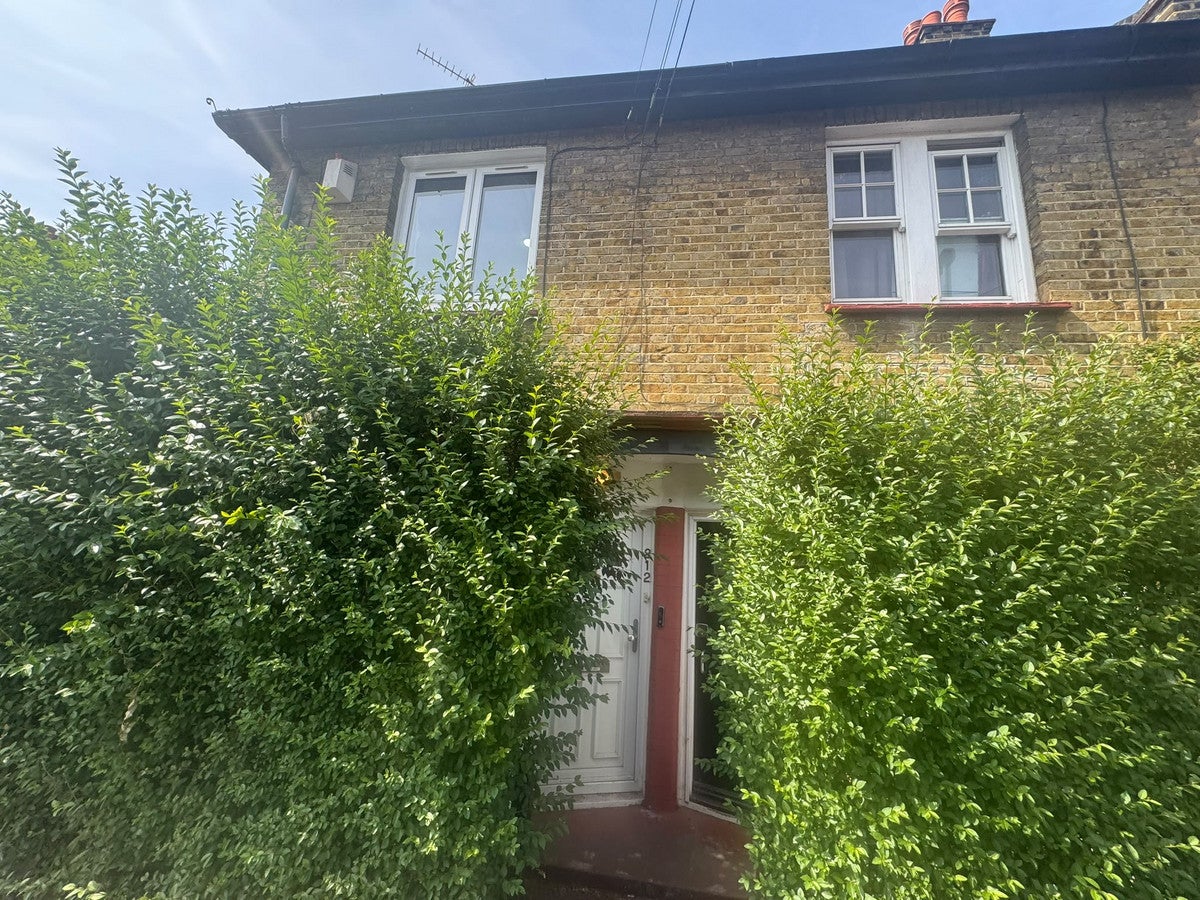 House Cowick Road in Greater London