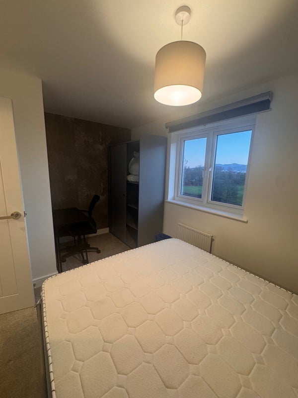 Room Berry Way in City of Edinburgh