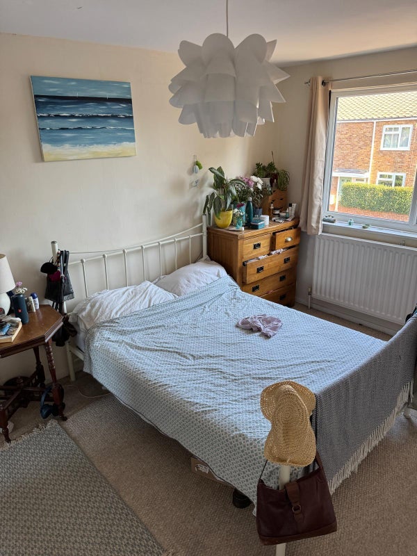 Room Dunston Road in Greater London