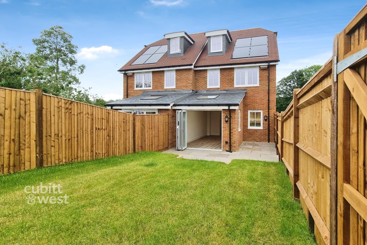 House James Road in Dartford