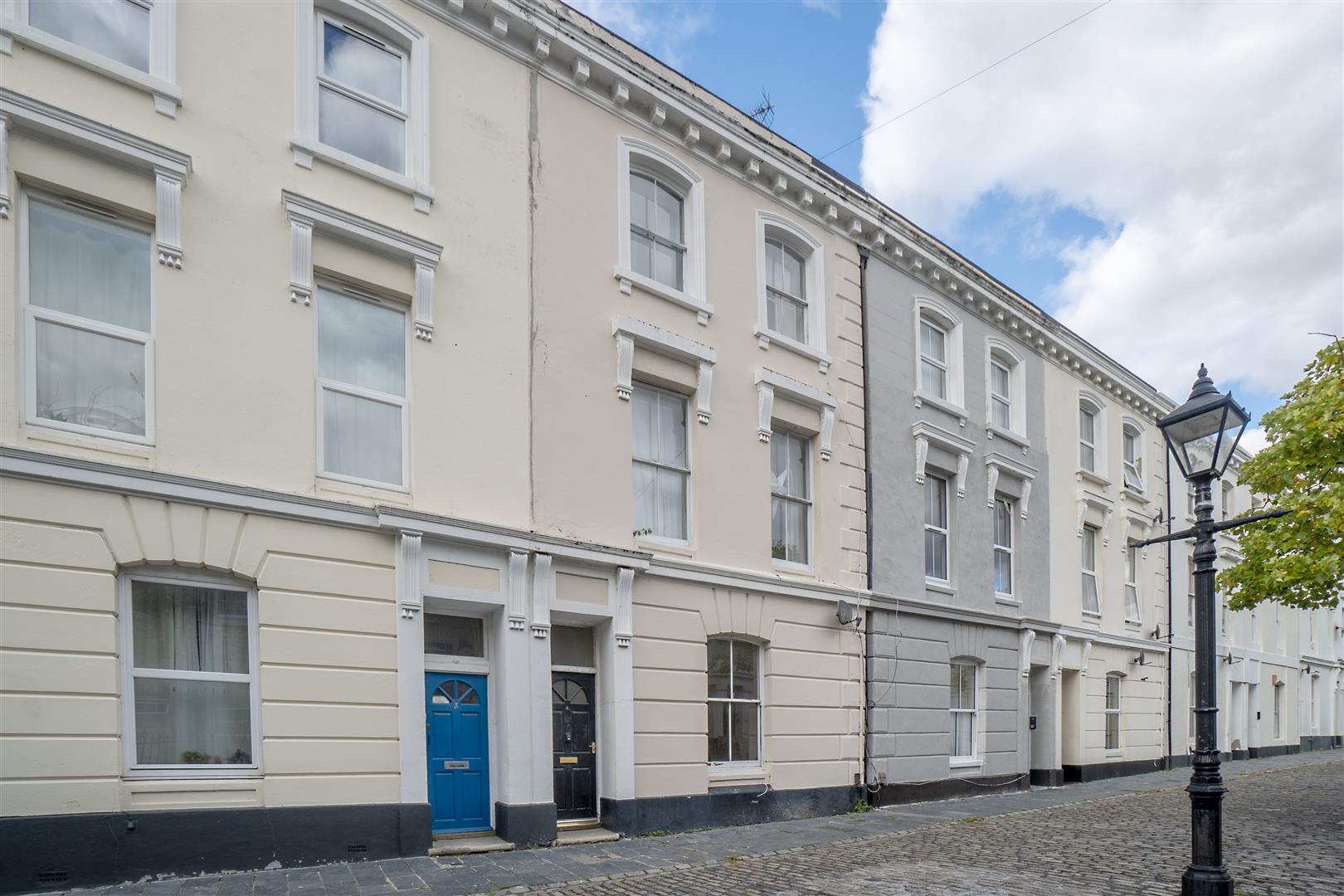 Flat Wyndham Street West in Plymouth