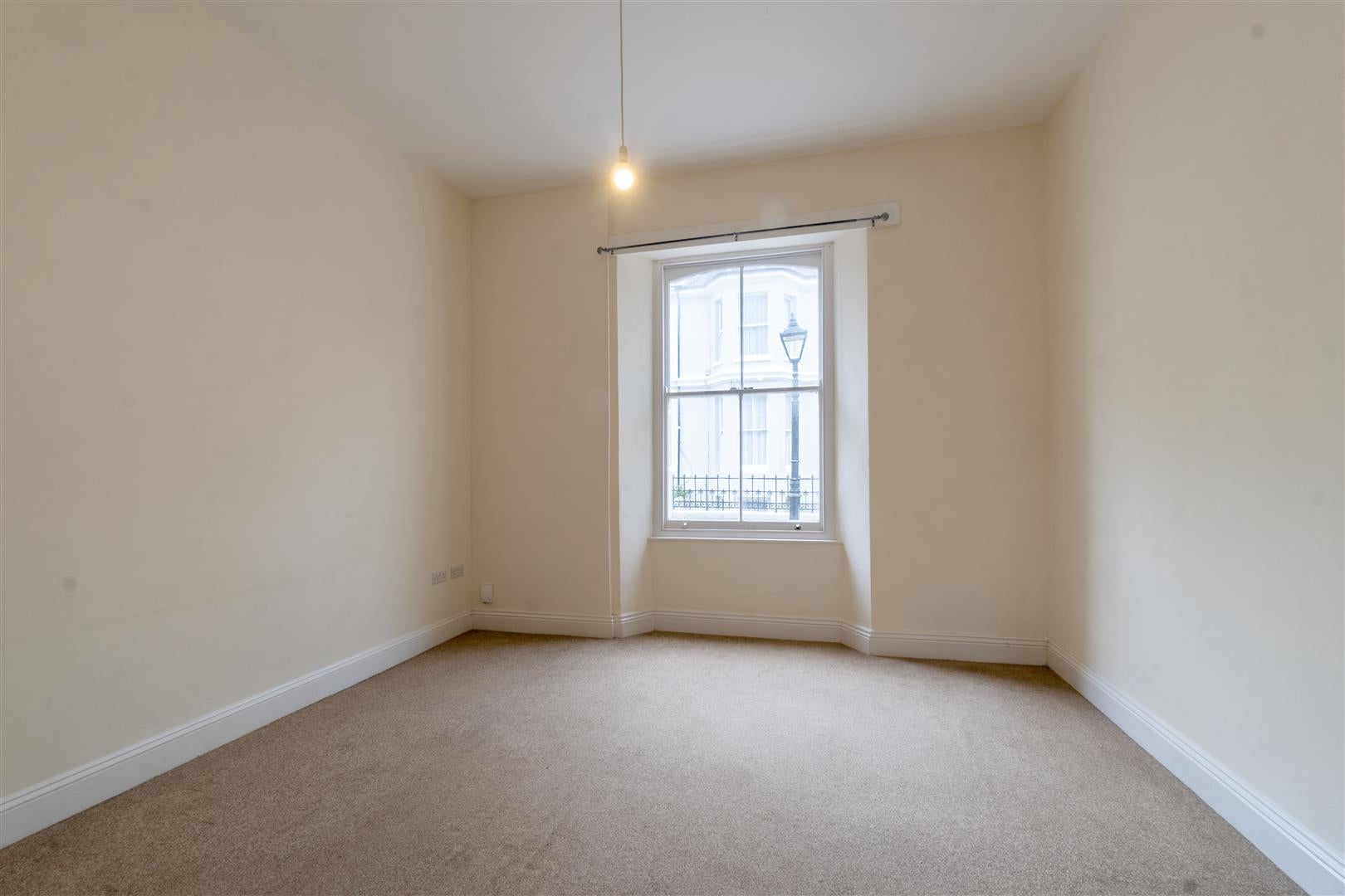 Flat Wyndham Street West in Plymouth