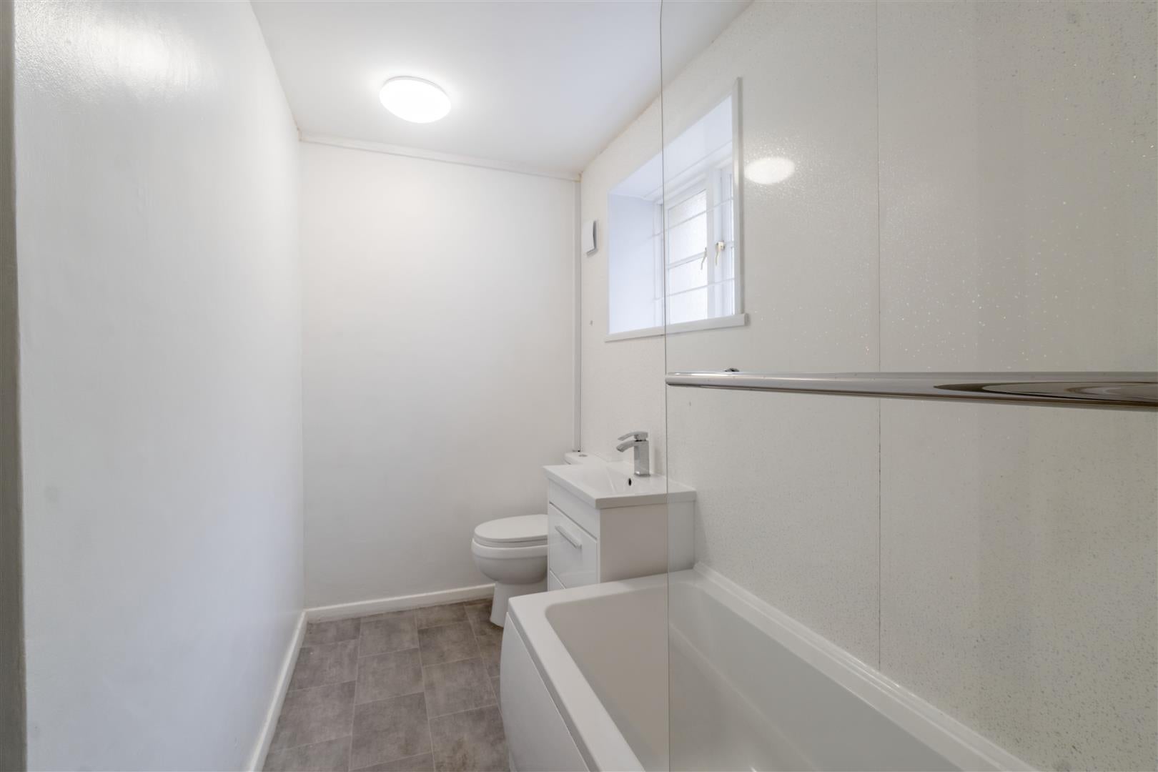 Flat Wyndham Street West in Plymouth