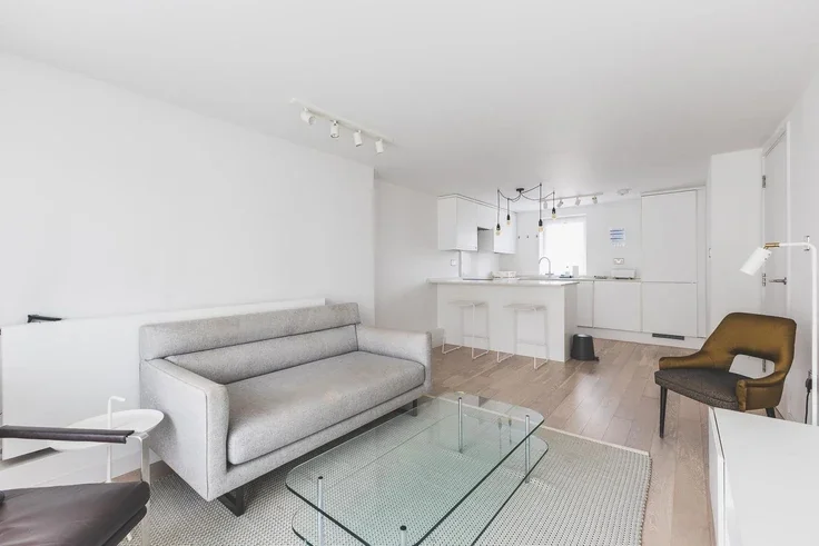 Flat Ebury Street in City of Westminster