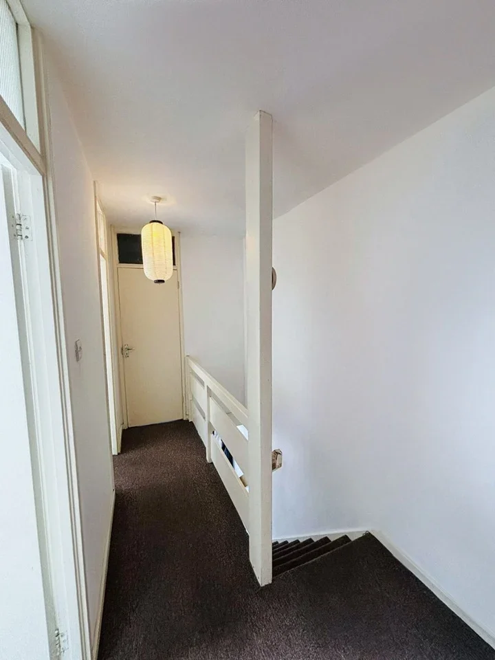 Room Guildford Road in Greater London