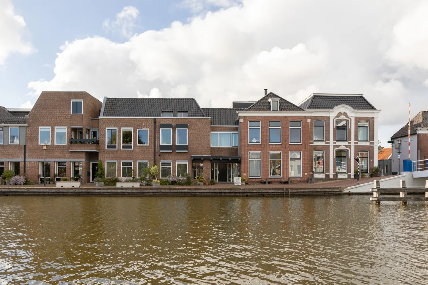 Flat Iewâl in Woudsend