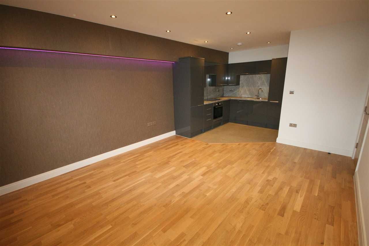 Flat Mount Pleasant in Greater London