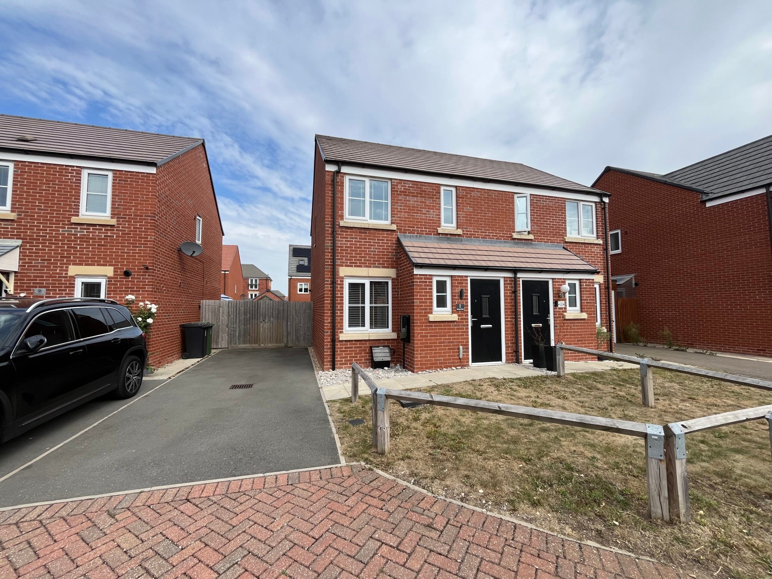 House Benington Close in Luton