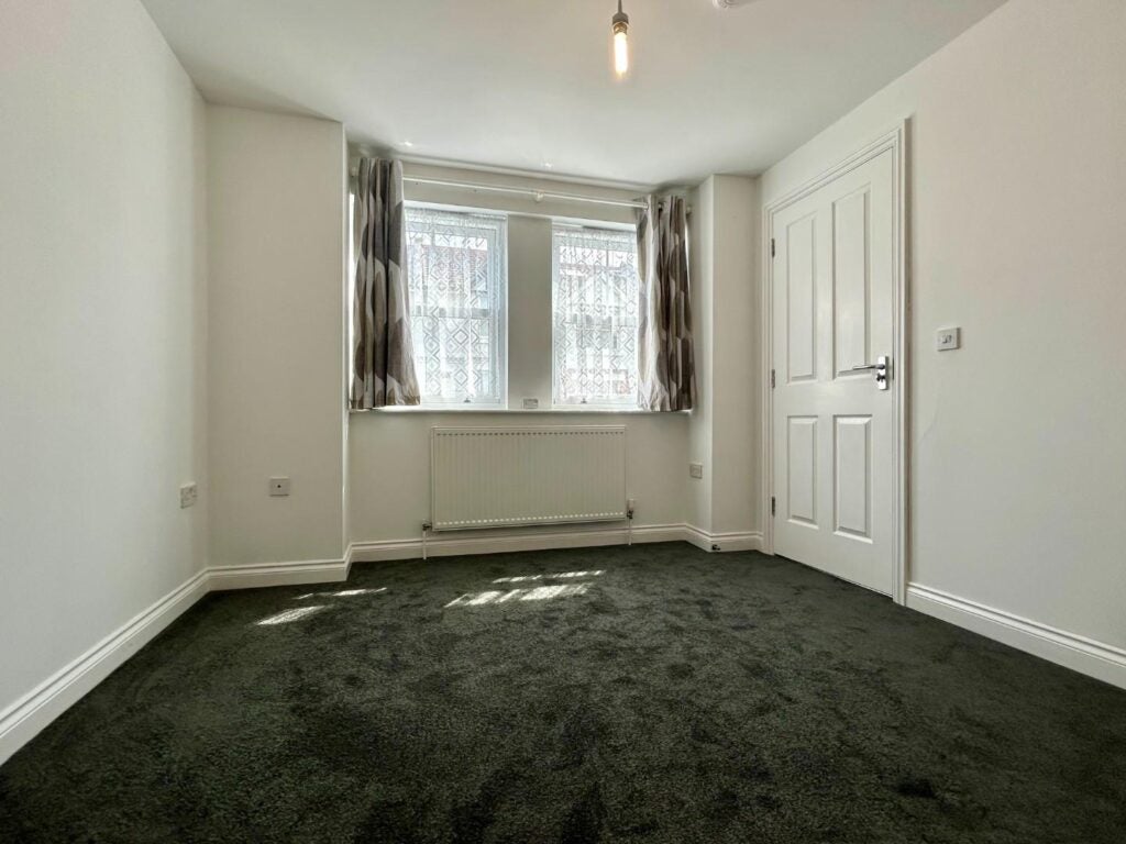 Flat Bolsover Road in Portslade by Sea