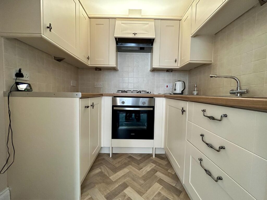Flat Bolsover Road in Portslade by Sea