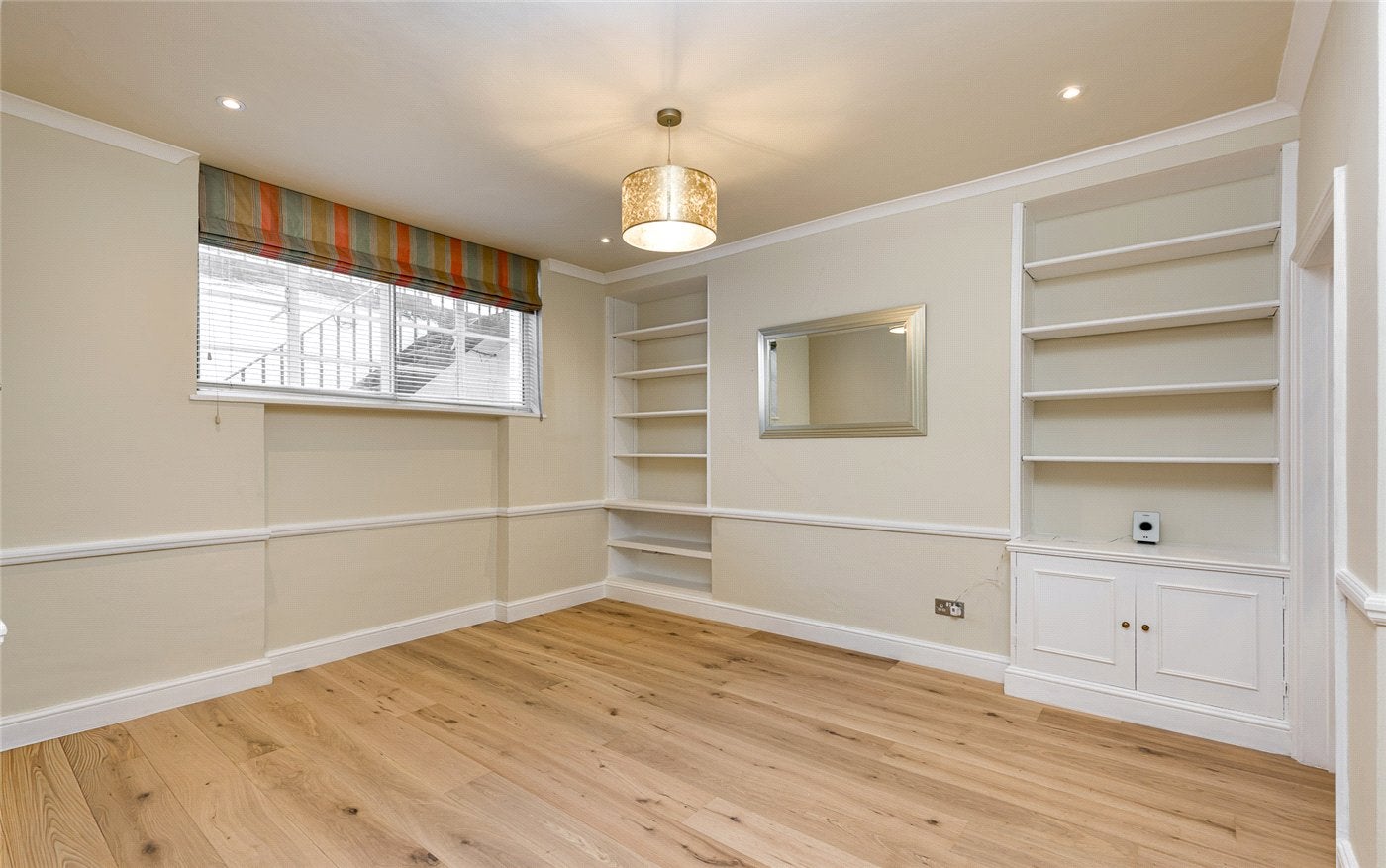 Flat Belgrave Road in City of Westminster