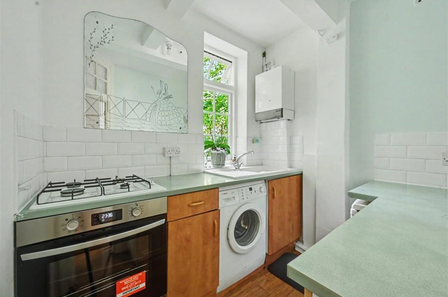 Flat Makepeace Avenue in Greater London