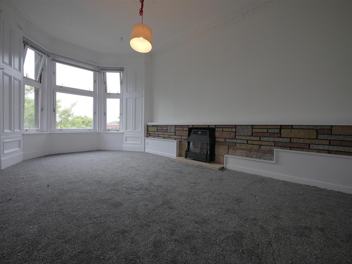Flat Onslow Drive in Glasgow