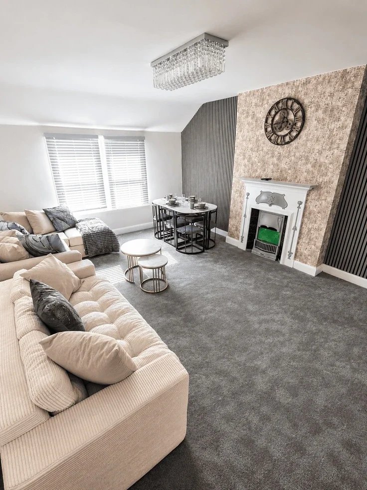 Flat Nimrod Road in Greater London