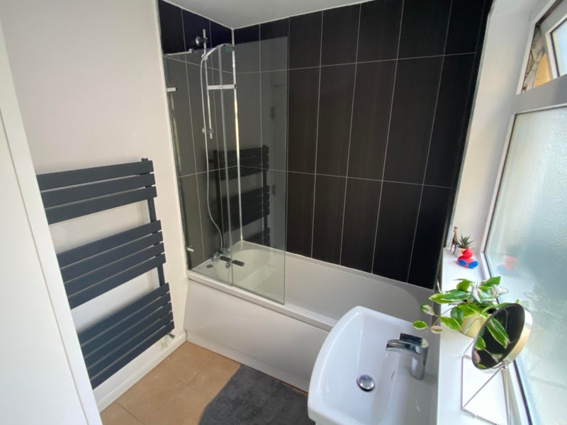 Room Severn Grove in Cardiff