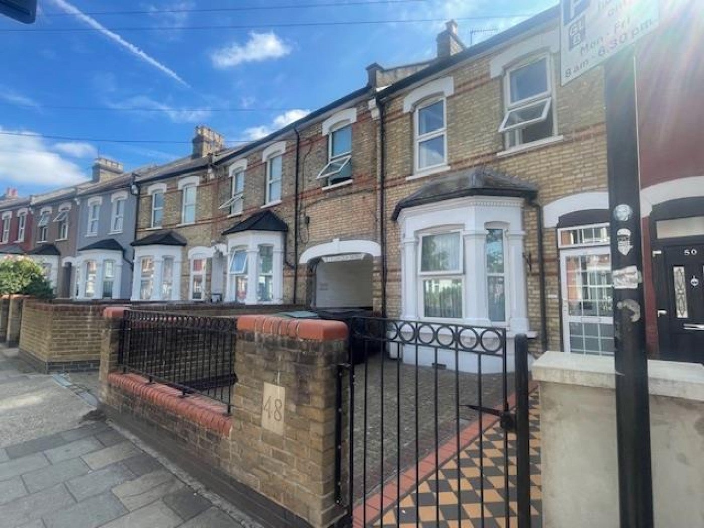 Room La Rose Lane in Greater London