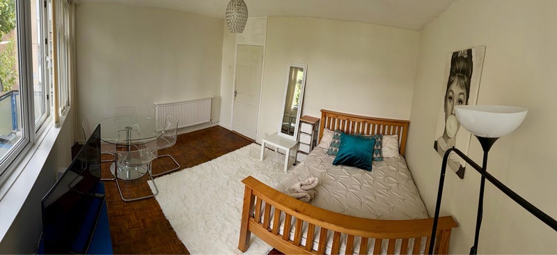 Room Weymouth Terrace in Greater London