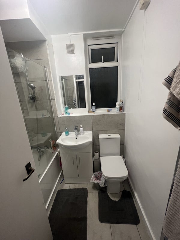 Room Weymouth Terrace in Greater London