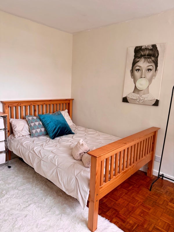 Room Weymouth Terrace in Greater London