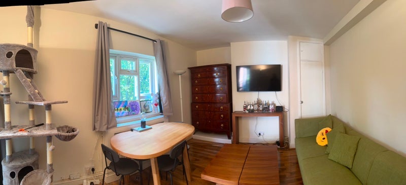 Room Edensor Gardens in Greater London