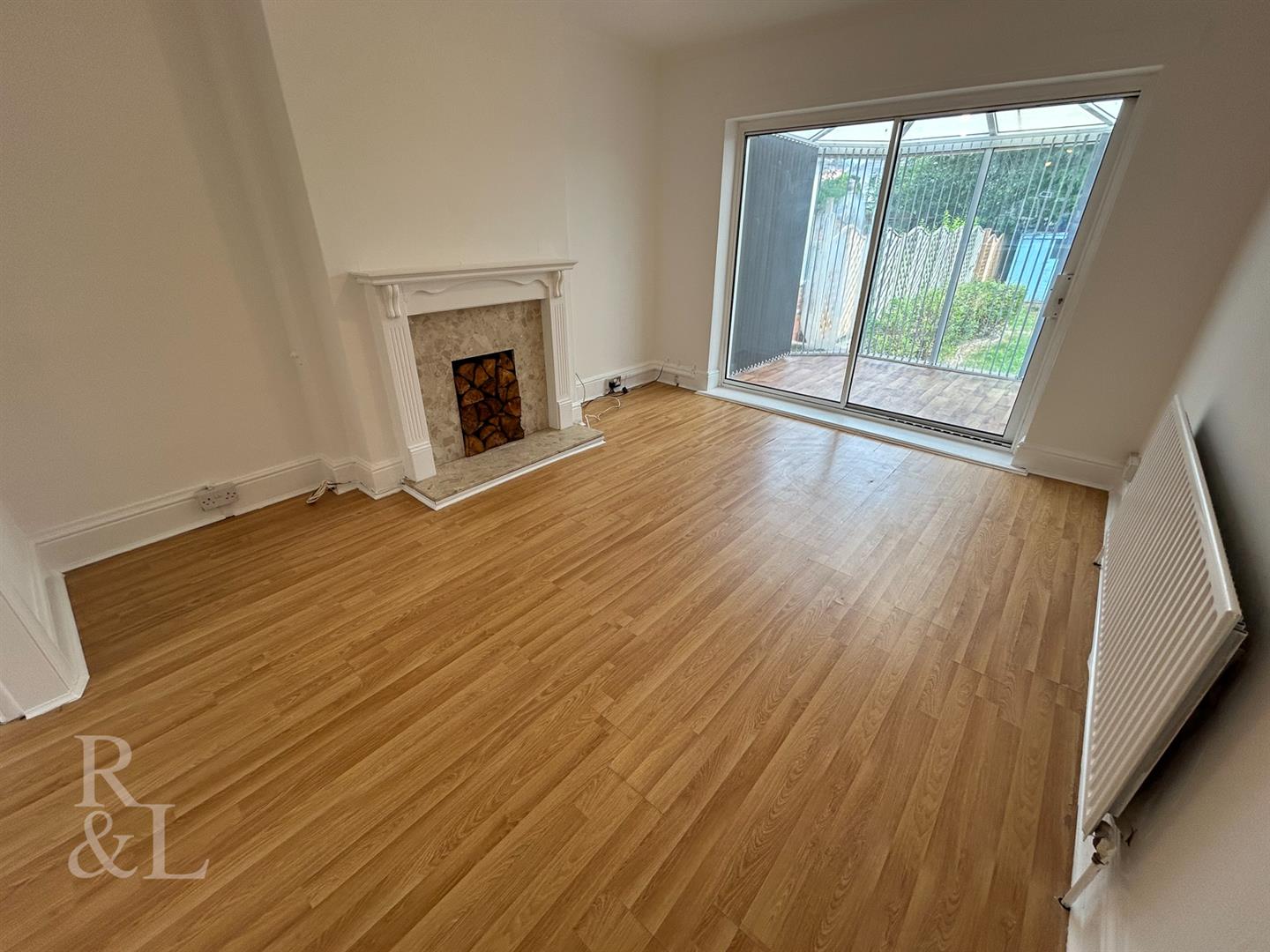 House Springhill Grove in Wolverhampton