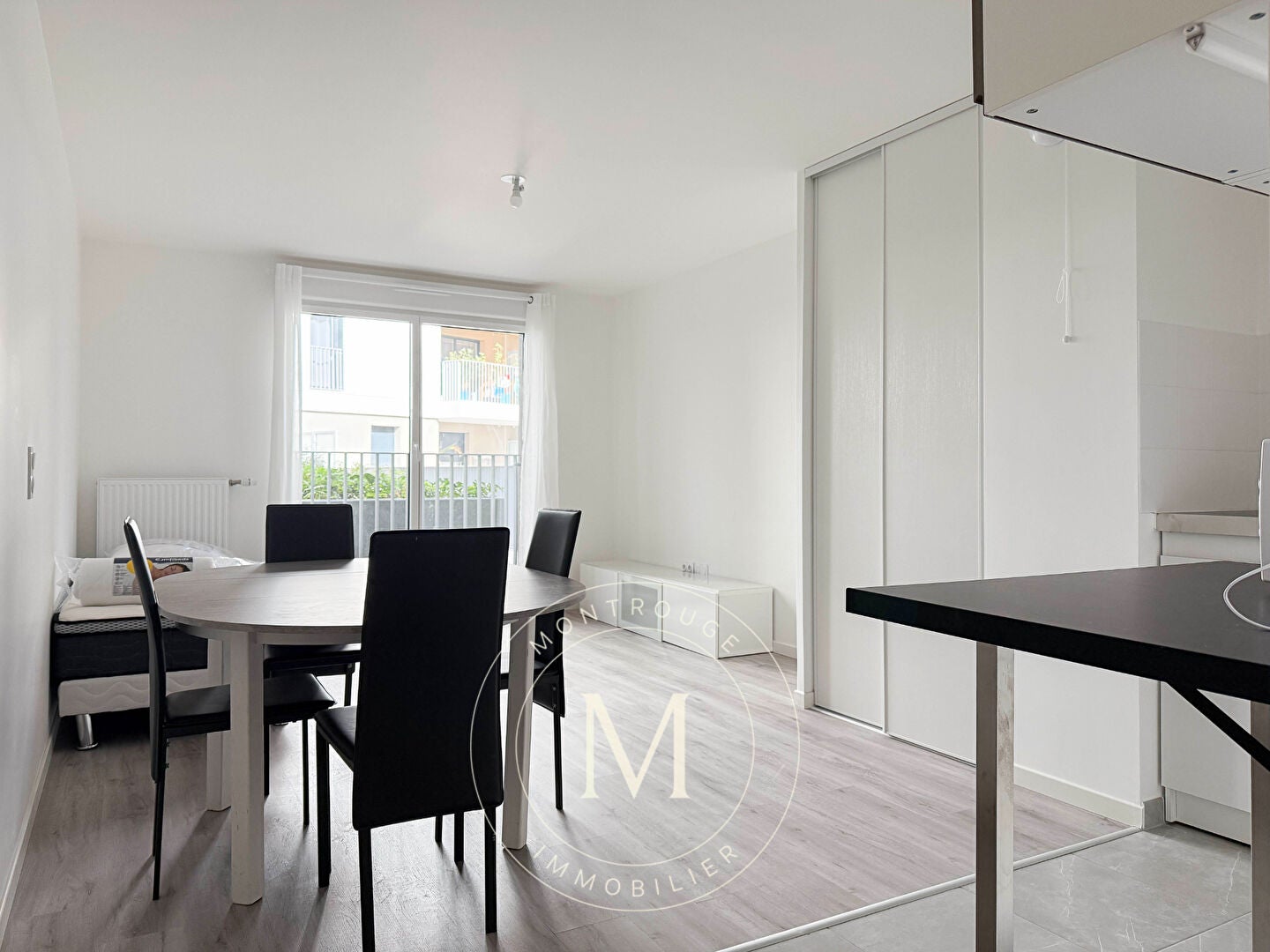 Flat Place Lucie Aubrac in Bagneux