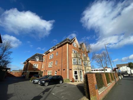 Flat Bath Road in Swindon