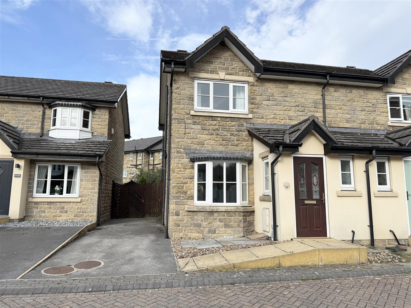 House Baildon Way in Denby Dale