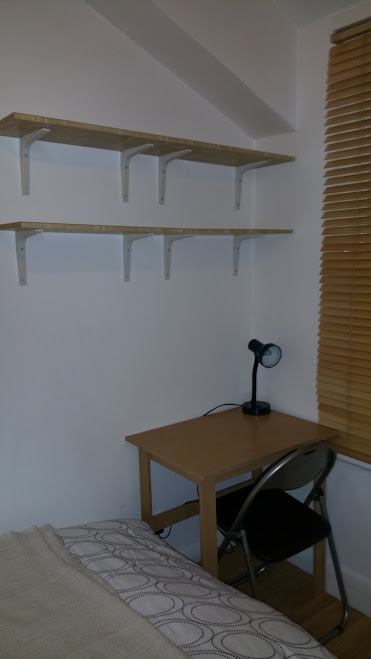 Room Cato Road in Greater London