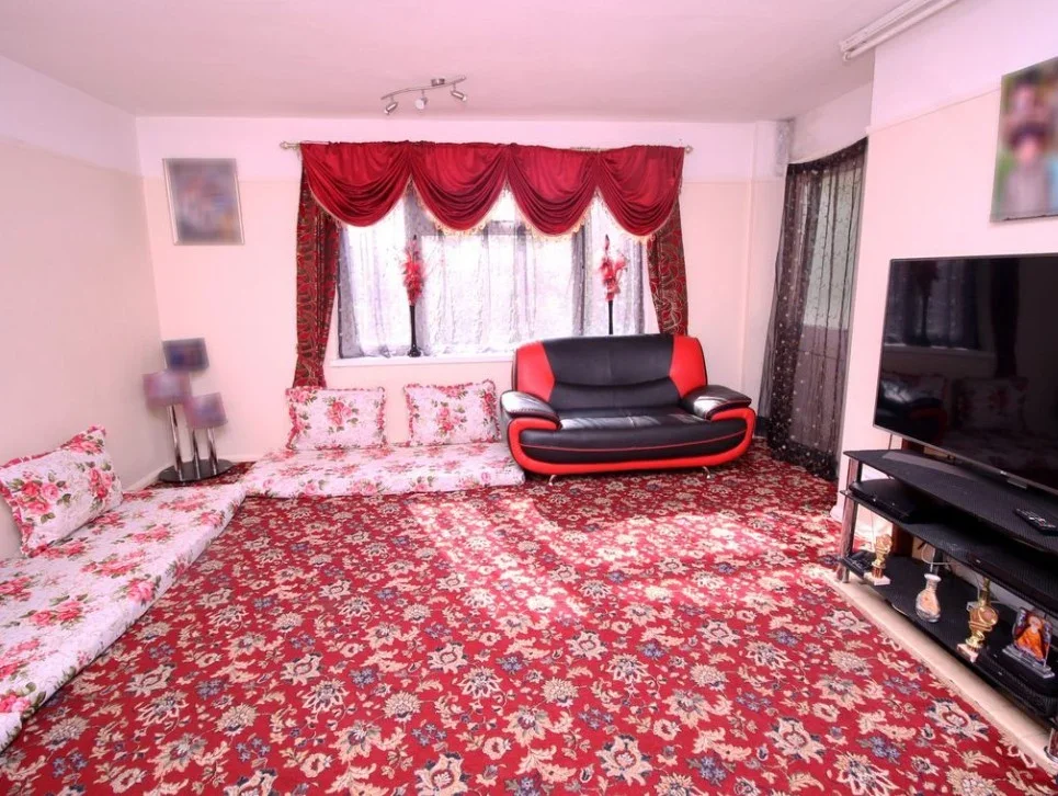 Flat Cranleigh Gardens in Greater London