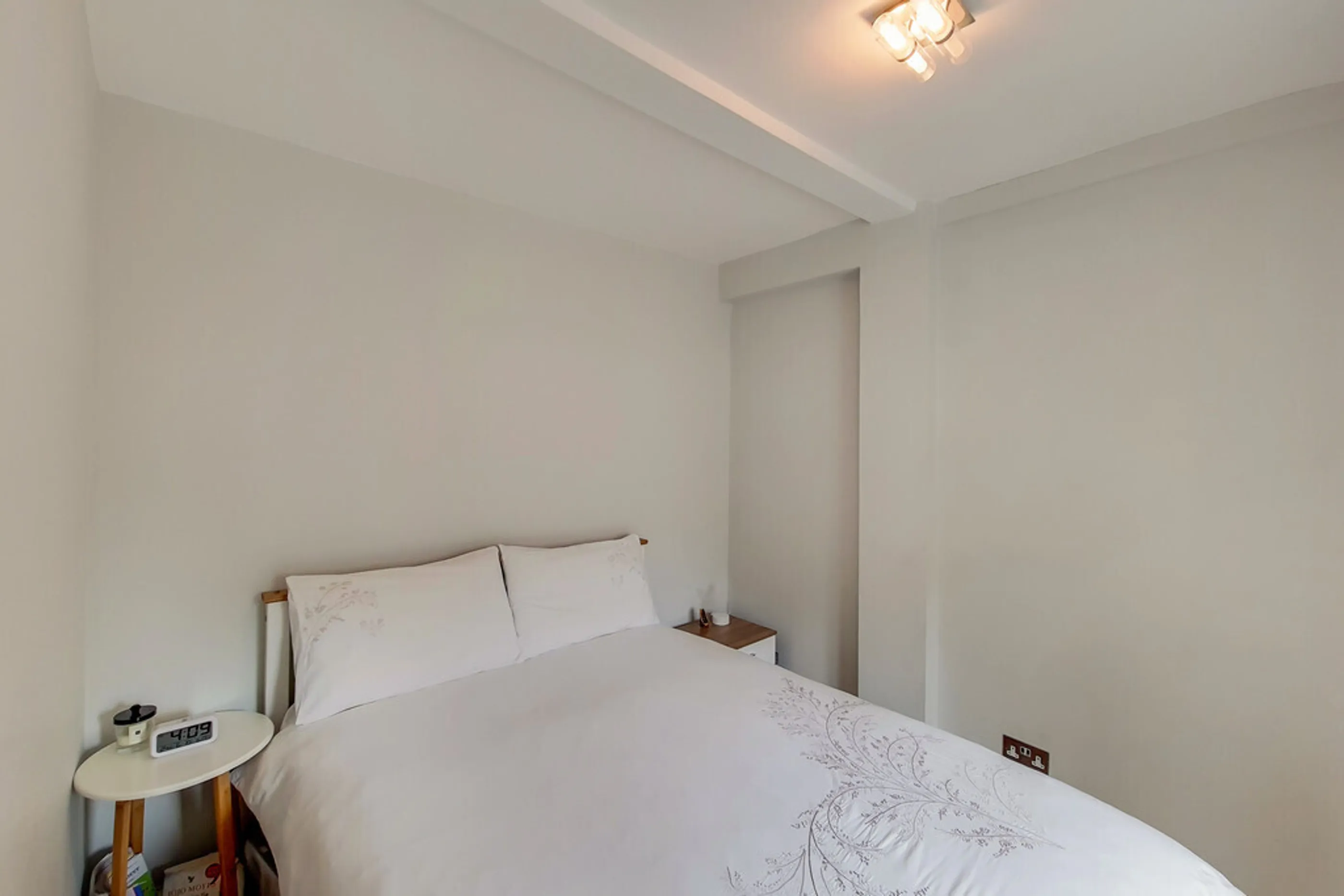 Flat Garway Road in City of Westminster