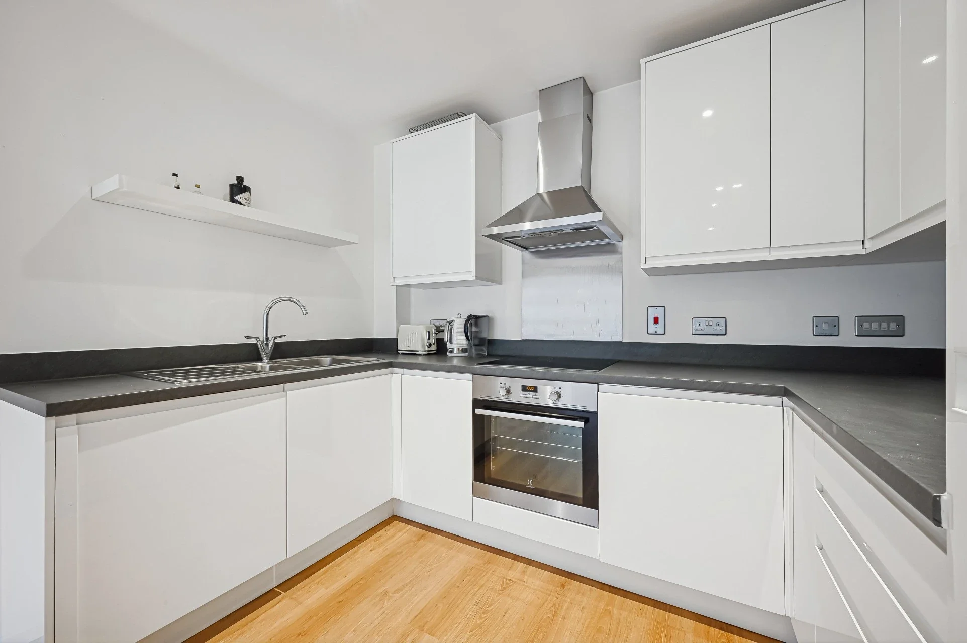 Flat New Union Square in Greater London