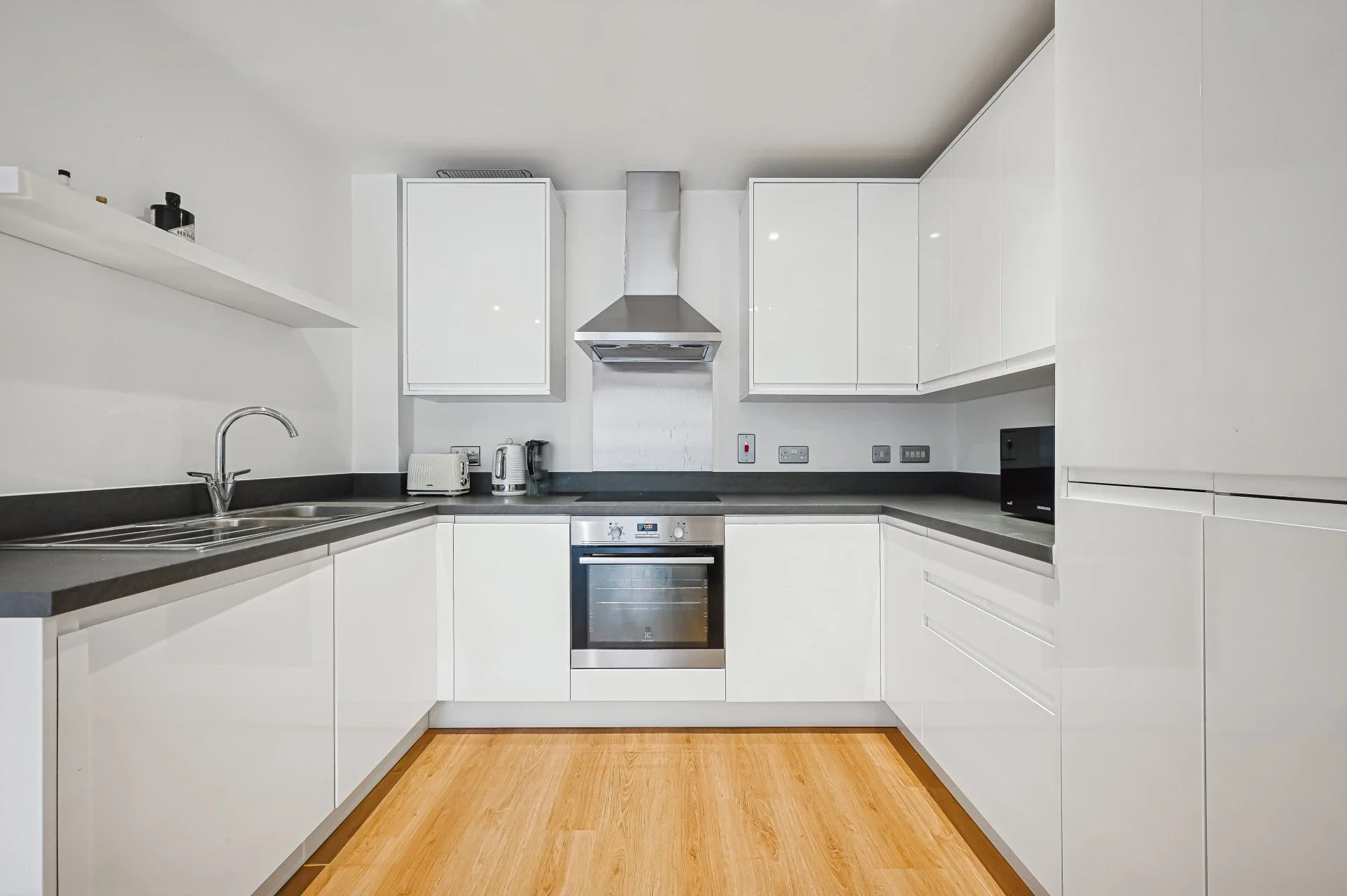 Flat New Union Square in Greater London