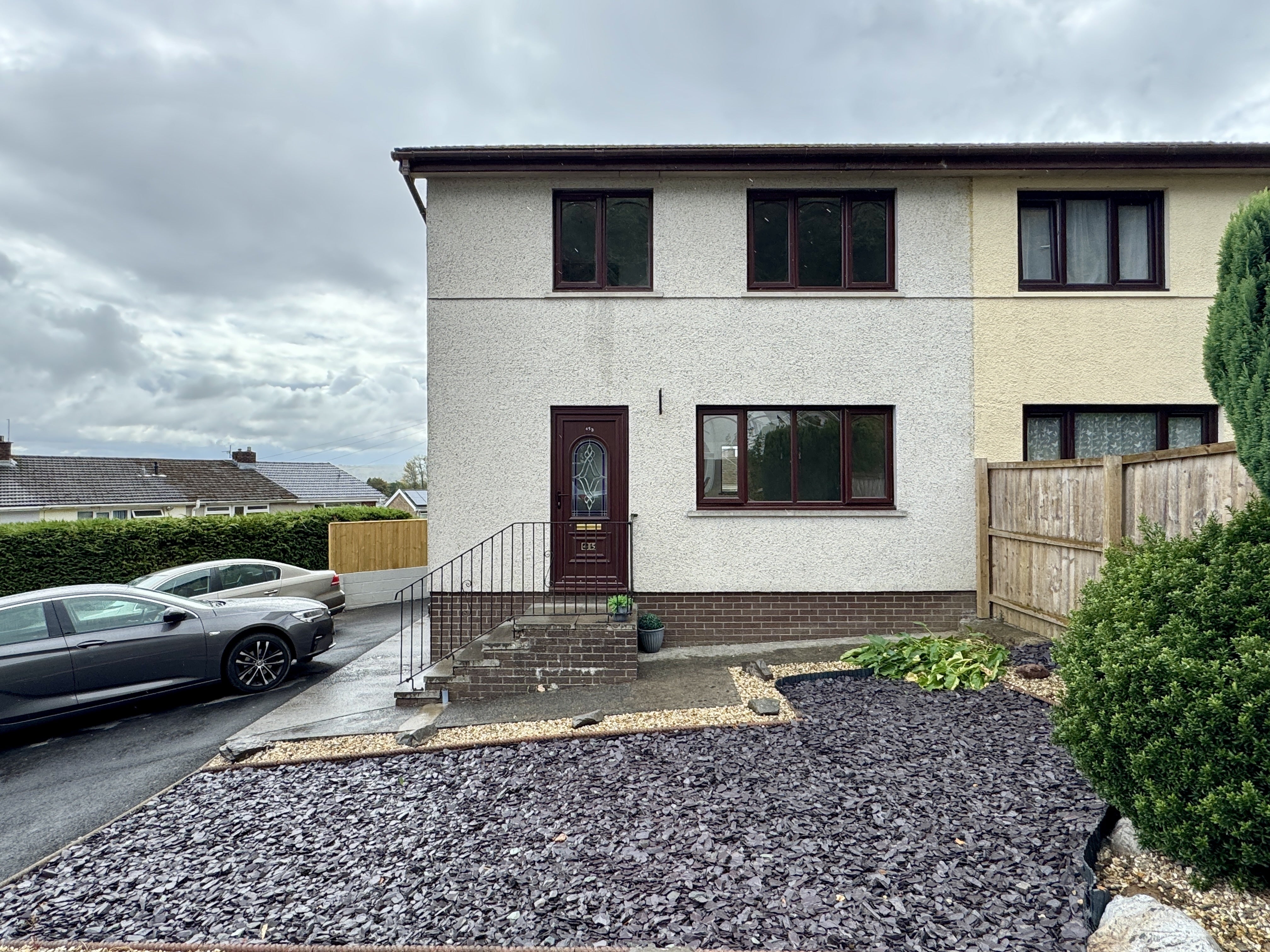 House Cwm Ystrad Park in Carmarthen